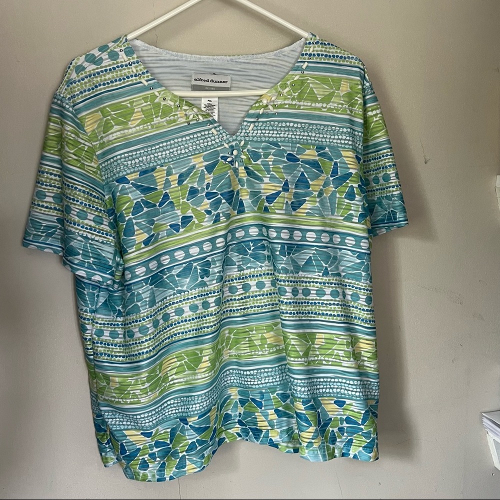 Alfred Dunner PXL top in blues/greens/white/yellow